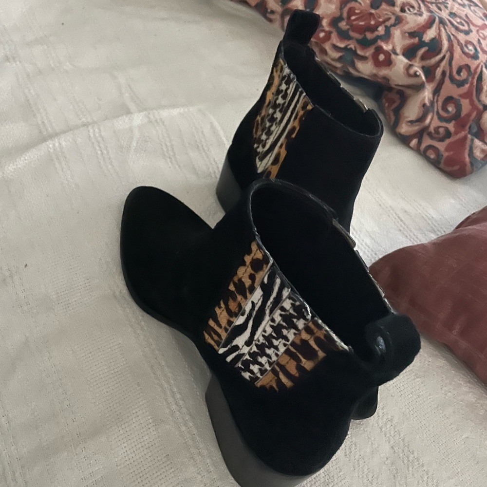 Womens Ankle Boots black suede/animal print
